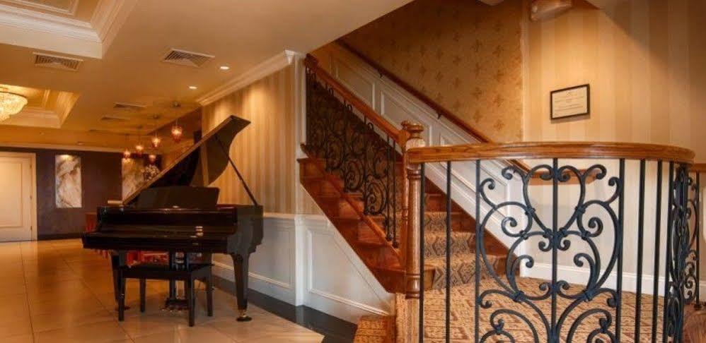 American Hotel Freehold Zewnętrze zdjęcie